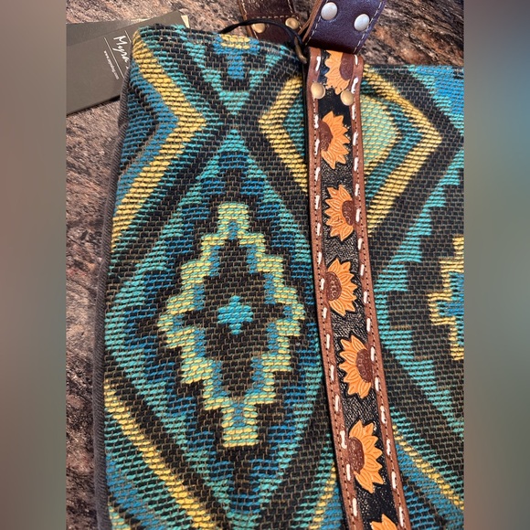 NWT Tote Purse and NWT Wallet - Picture 3 of 13